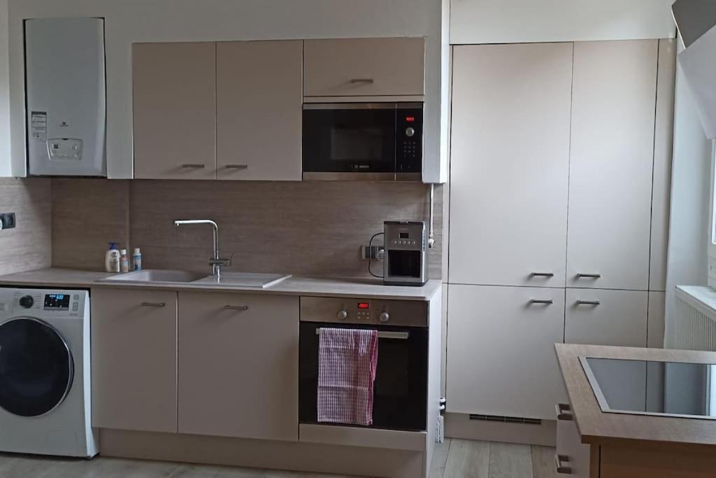 Suresnes : 2 Pieces Cosy Apartment Exterior photo